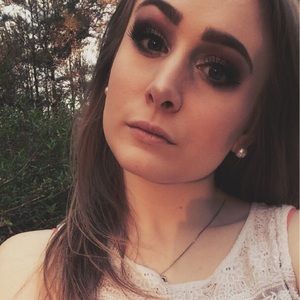 Meet your Posher, Michaela